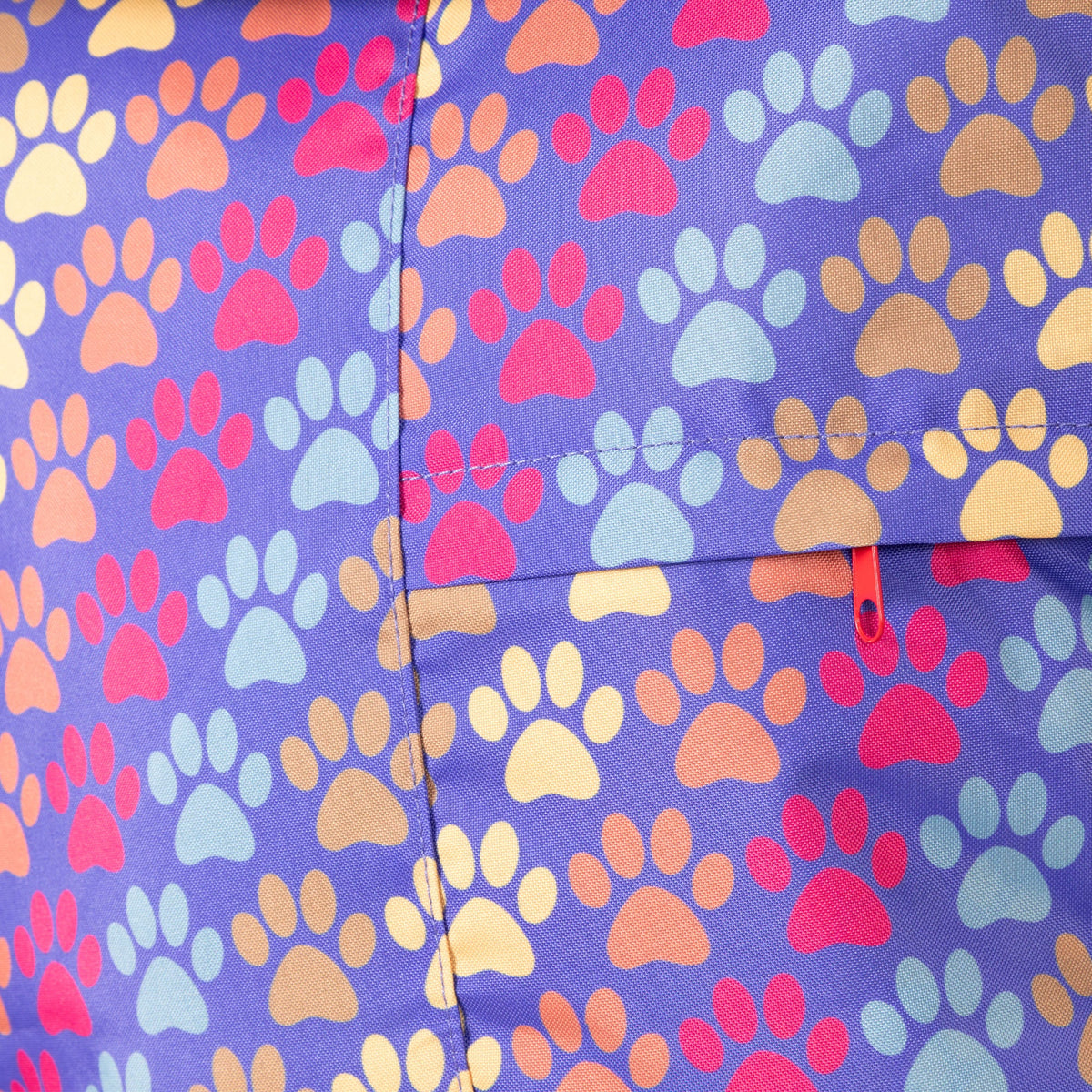 Close view of the Diagonal Paws multicolor print and folded seam.