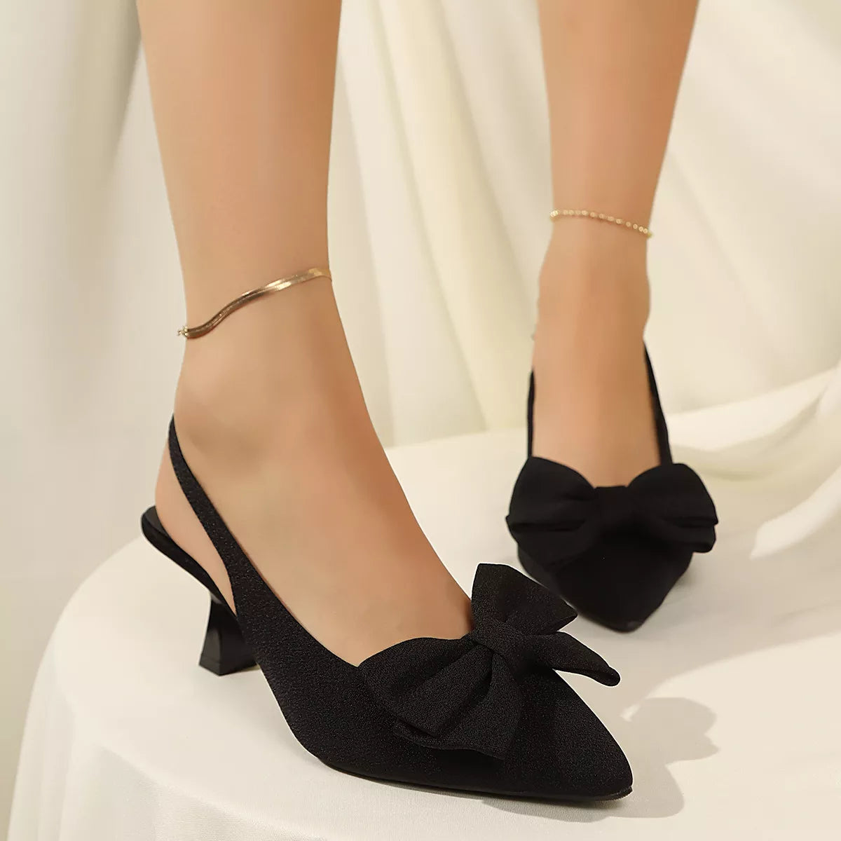 Bow slingback pumps product view 3