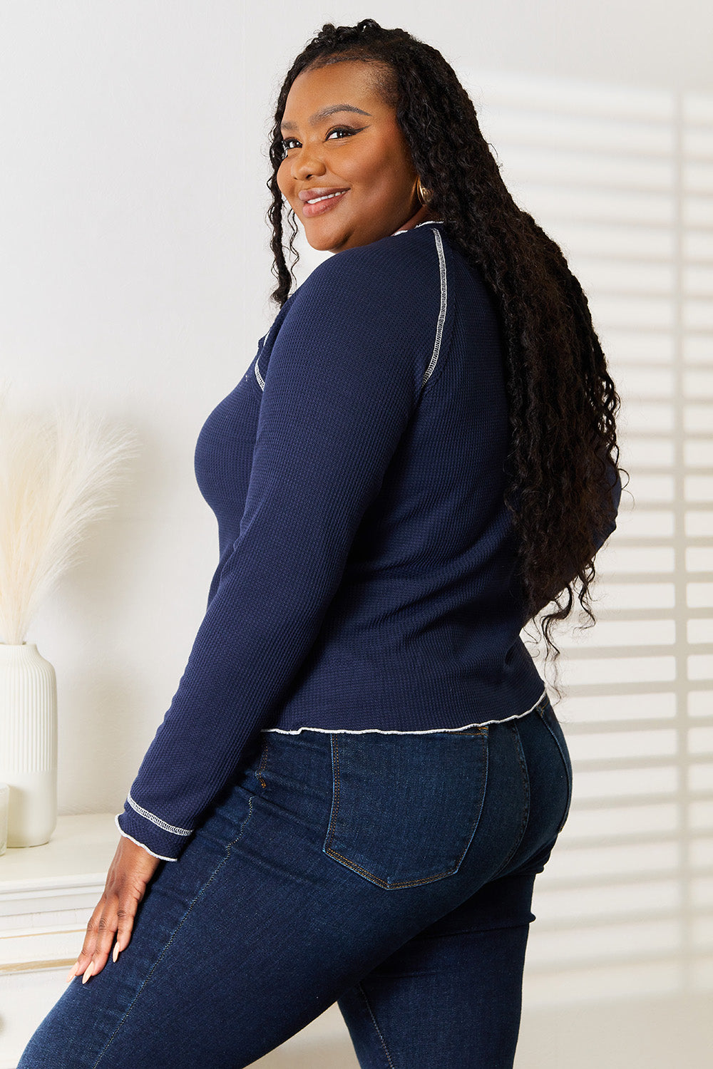 Dark-blue raglan-sleeve round-neck top, product view 3.