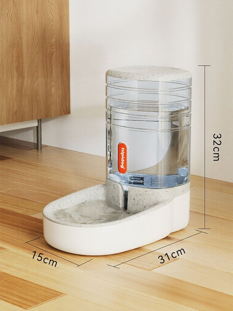Pet food or water dispenser product photo