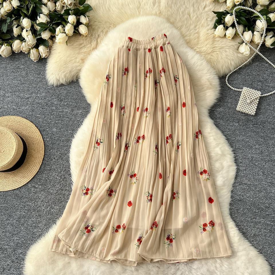 Women's Floral-Print Pleated Chiffon Skirt — view 2