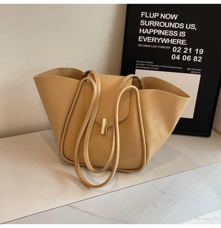 Crossbody Bag — view 3