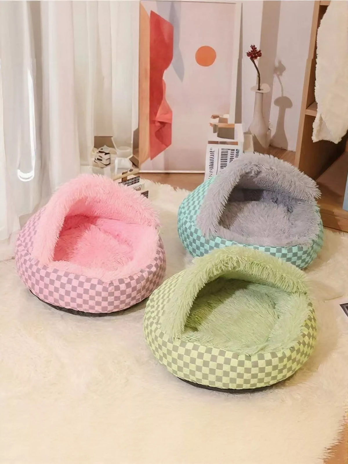 Green, Pink and Blue checkerboard pet nests shown as color options; one nest sold separately.